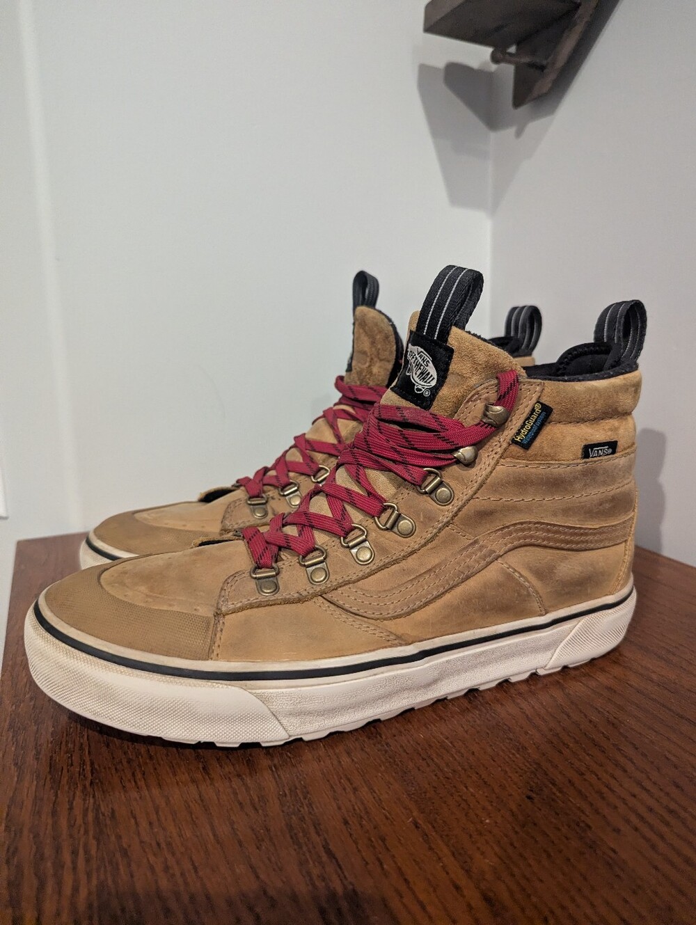 Vans Sk8-Hi DR MTE-2 Winterised Boots– Tan men's 10, Womens 11